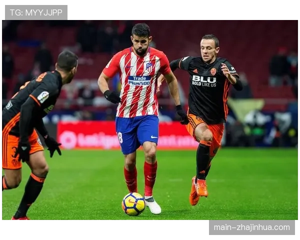 多特蒙德对阵国际米兰关键战，中场争夺决定比赛走向